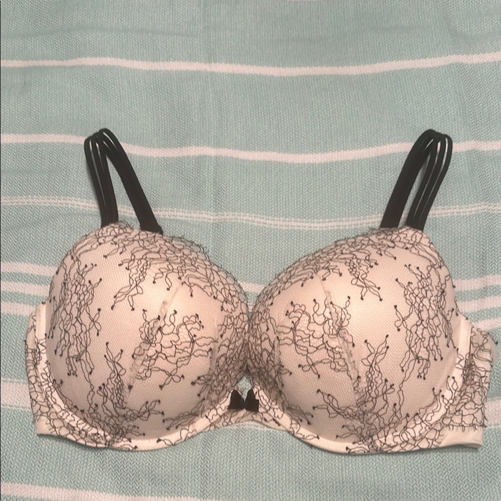 Victoria's Secret Black and White Lace Bra Full Coverage
